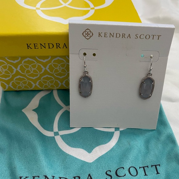 Kendra Scott Jewelry - Kendra Scott Gray Smoke Cat's Eye Dani Earrings